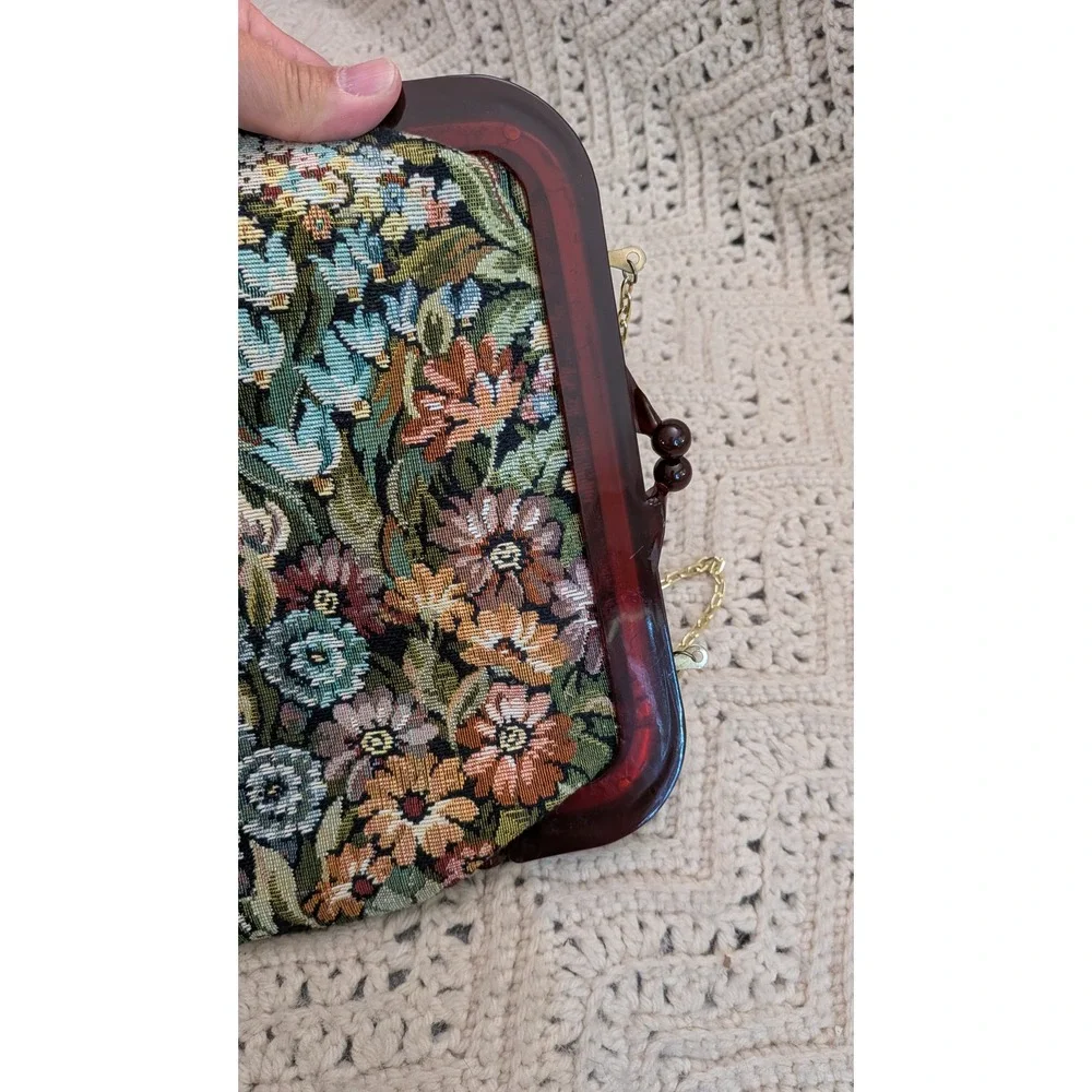 La Regale Vintage Floral Tapestry Clutch Tortoiseshell Frame Gold Chain Bag